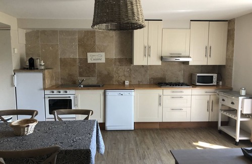 St.-Remy-de-Provence Apartment | all new, all beautiful! A quiet vacation