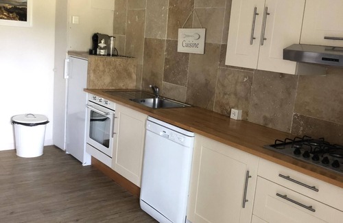 St.-Remy-de-Provence Apartment | all new, all beautiful! A quiet vacation