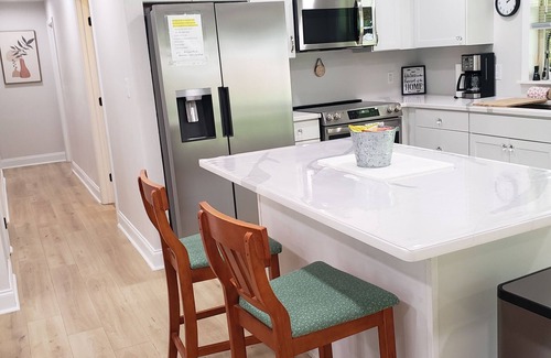 Stanton House | All Newly remodeled- stylish luxury nestled in rural neighborhood - Forest View