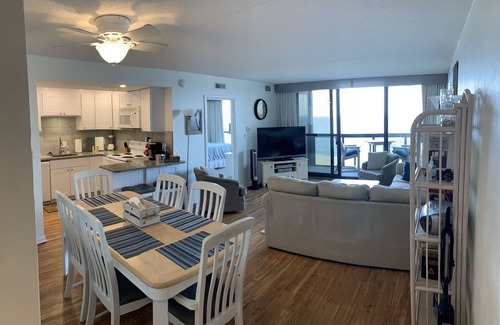 North Ocean City Condo | ALL OPEN DATES DISCOUNTED 10%! Oceanfront Paradise 7th Floor: Linens included!