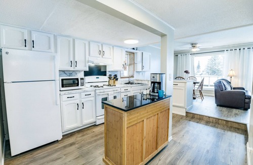 Kalkaska Cottage | All Season Cottage on Manistee Lake