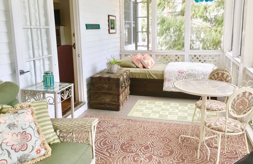 Post Mills House | All-Season Lake Fairlee Cottage Retreat, Private Dock & Spacious Lawn