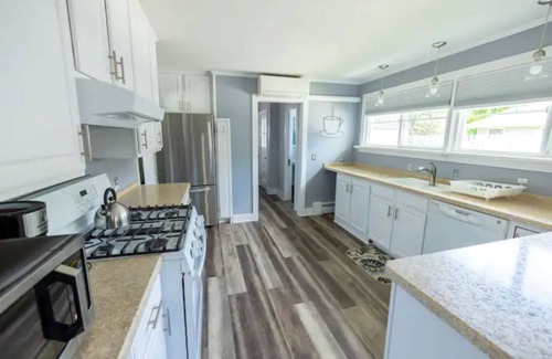 Prudenville House | All-Seasons Houghton Lake Getaway