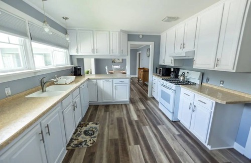 Prudenville House | All-Seasons Houghton Lake Getaway