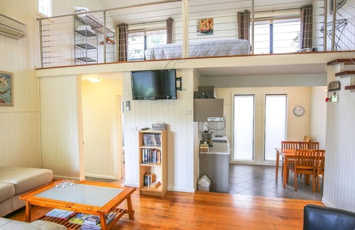 Bright Villa | ALLAMBIE COTTAGES - VILLA 3: Bright