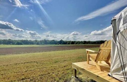 Spring Hill RV Rental | Allenbrooke Farms Glamping Tent 2