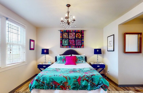 Enterprise Apartment | Alley Cat Flat | Apartment in Enterprise