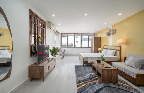 Đien Bien Apartment | Alley