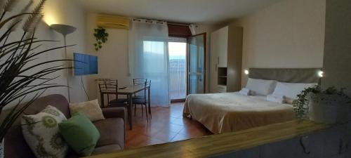 Zona XXXIII Acilia Sud Apartment | Alloggio turistico a Via Modugno