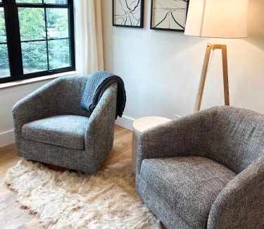 Hendersonville Hotel | Allora