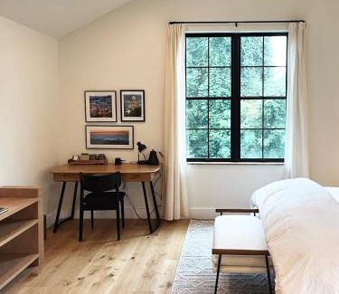 Hendersonville Hotel | Allora