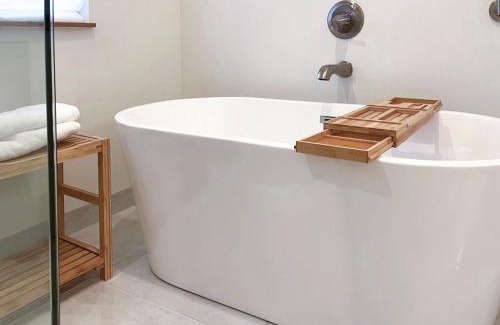 Hendersonville Hotel | Allora