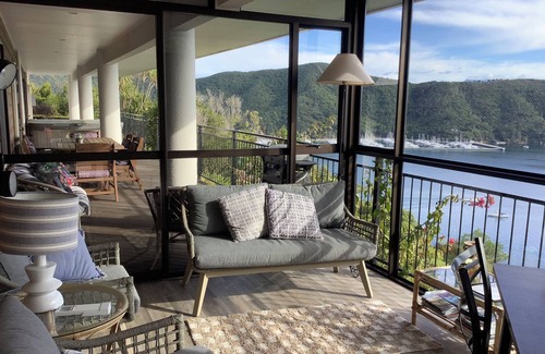 Waikawa Bay Apartment | Allports Sea view Apartment with Spa