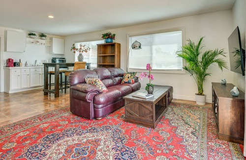 Canoga Park Apartment | Alluring San Fernando Valley Vacation Rental!