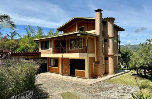 El Penol House | Alma Guatapé
