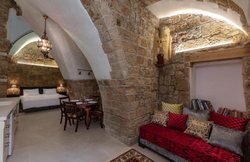 Acre Old City Apartment | Alma