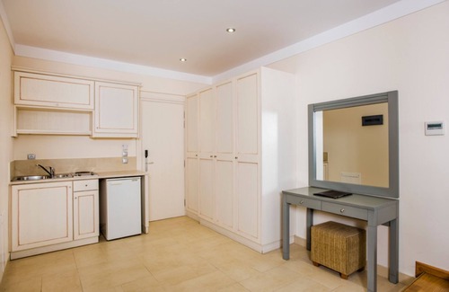 Lithi Apartment | Almiriki Chios Rooms & Apartments