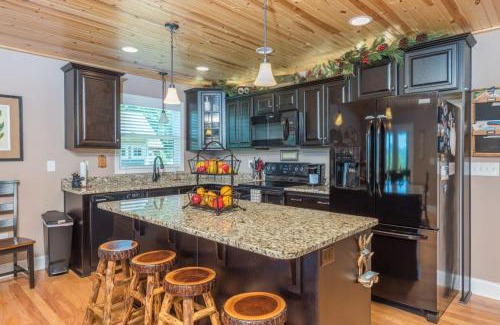 Black Mountain House | Almost Bearadise Brand New 5 Bedroom Home with Views