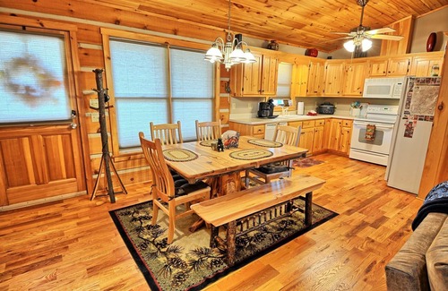 Buck Mountain Cabin | Almost Heaven-Open for Bookings! Views, Hot Tub, AC, WIFI