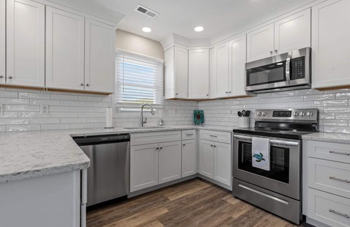 Atlantic Beach Cottage | Almost Phamily! - 2 bedroom cottage in Atlantic Beach