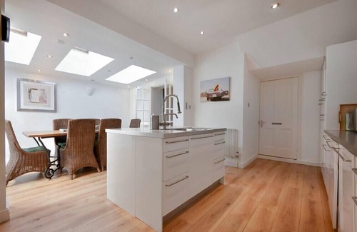 Alnmouth Cottage | ALNBANK, pet friendly, country holiday cottage in Alnmouth