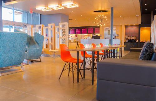 South Side Hotel | Aloft Corpus Christi