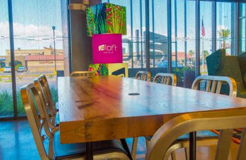 South Side Hotel | Aloft Corpus Christi