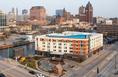 Westown Hotel | aloft Hotel Milwaukee Downtown