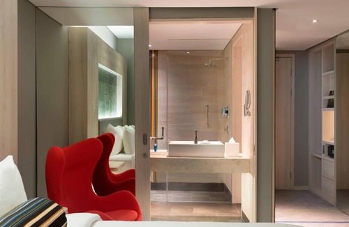 Kebon Sirih Hotel | Aloft Jakarta Wahid Hasyim