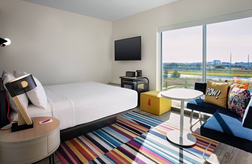 Lake Nona Hotel | Aloft Orlando Lake Nona