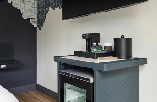 Portland Hotel | Aloft Portland Downtown Waterfront ME