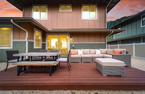 Makaha Valley House | Aloha Breeze by AvantStay Ocean View Near Beach