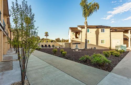 Arroyo Grande Hotel | Aloha Inn