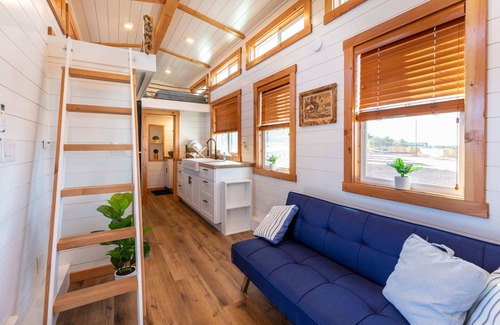 Apple Valley Apartment | Aloha Tiny Home Summa