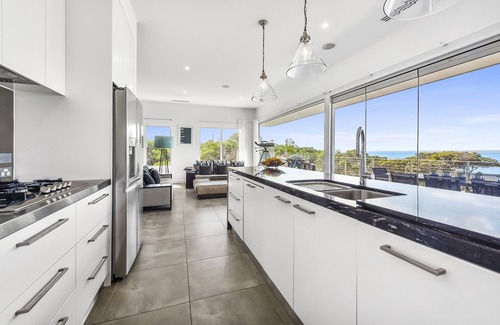 Waterhouse Apartment | Aloha Waterfront Properties