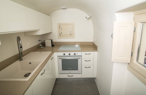 Oia Hotel | Aloia Villas