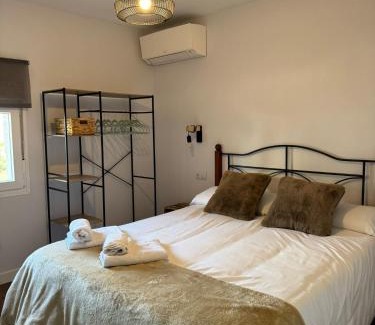 Cerceda House | Alojamiento Rural El Petirrojo con patio jardín