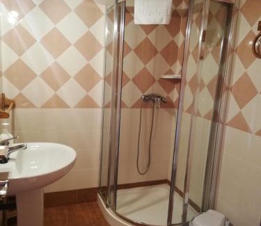 Enguidanos Hotel | Alojamiento Rural Los Carriles