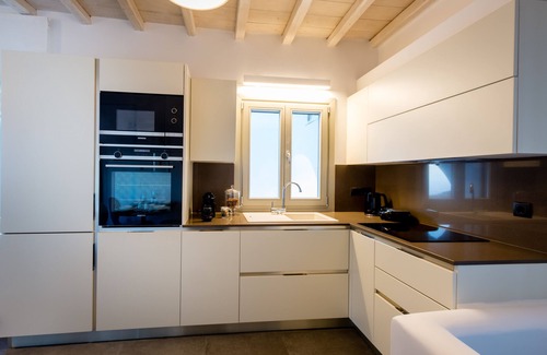 Exomvourgo Villa | ALOS RESIDENCE