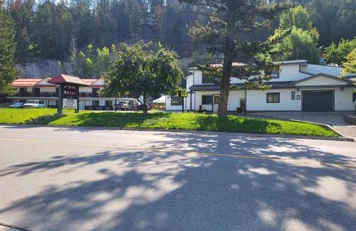 East Kootenay Apartment | Alpen Motel