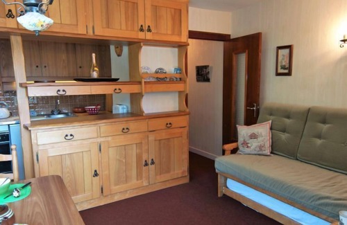 Les Praz-de-Chamonix Apartment | Alpen Roc by Interhome