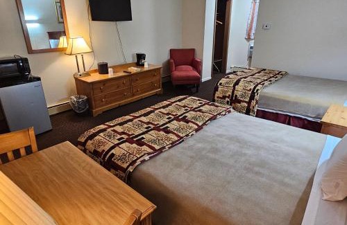 Queensbury Hotel | Alpenhaus Motel