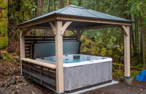 Glacier House | AlpenView