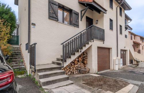 Annecy-le-Vieux House | ALPILOC - Town house with garden and winter lounge