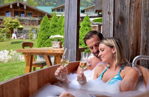 Oberjoch Cabin | Alpin Chalets Oberjoch - Luxus Unterkunft mit privatem SPA und Zugang zu 3000 qm SPA Panoramahotel Oberjoch