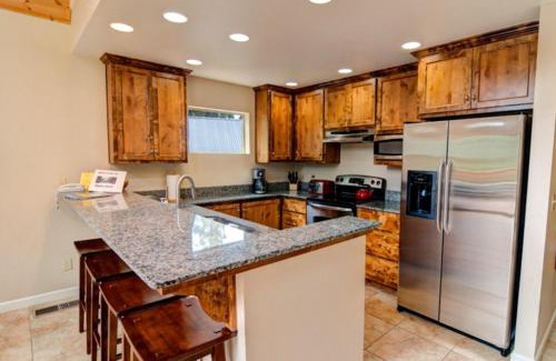 Yosemite West House | Alpine Aerie