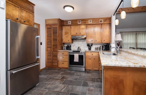 Blowing Rock House | Alpine Bliss - Walk to slopes, dog friendly, fenced yard!