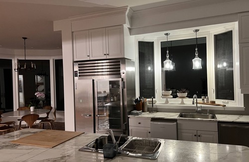 Craigleith House | Alpine Chateau cheerful spacious