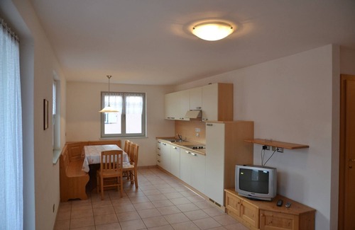 Cavalese Apartment | Alpine Comfort Stay, Cavalese