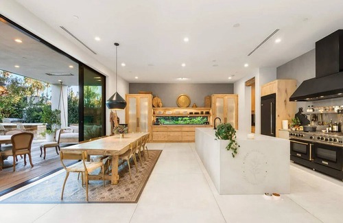 The Flats House | Alpine Drive - Luxurious Modern French Estate with Pool & Spa